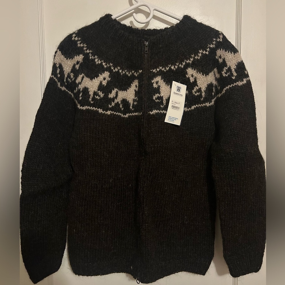 The Handknitting Association of Iceland Lopapeysa Sweater/Cardigan
